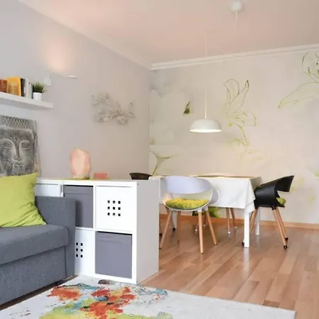 Brina, Stylish In Apartment