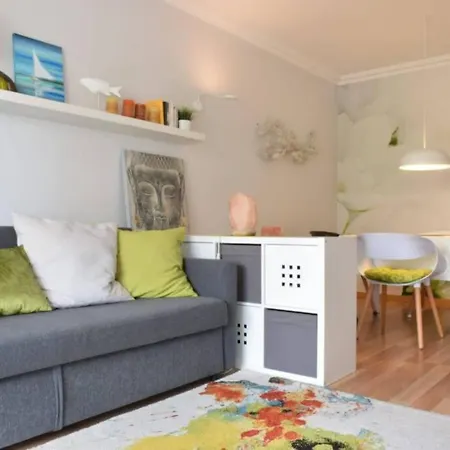 Brina, Stylish In Apartment *