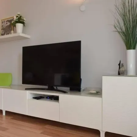 Brina, Stylish In Appartement *